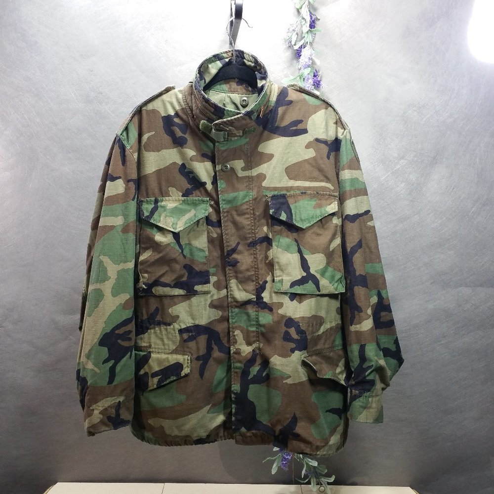 90's Vintage Camo Field Jacket SZ M-L